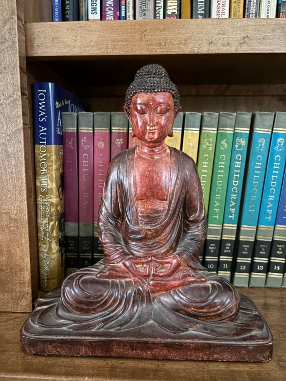 Red-Brown Seated Buddha Statue